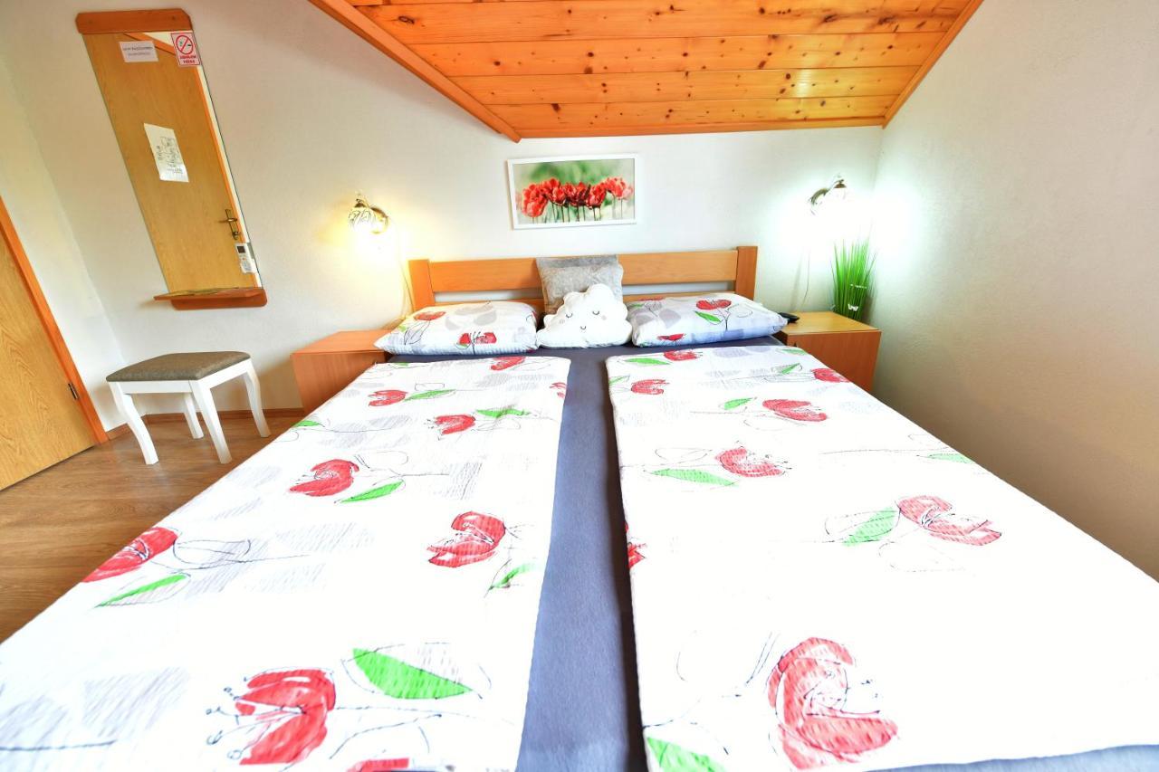Rooms Toni Seliste Dreznicko Luaran gambar